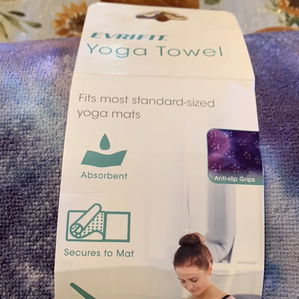 NWT Evrifit Yoga Towel